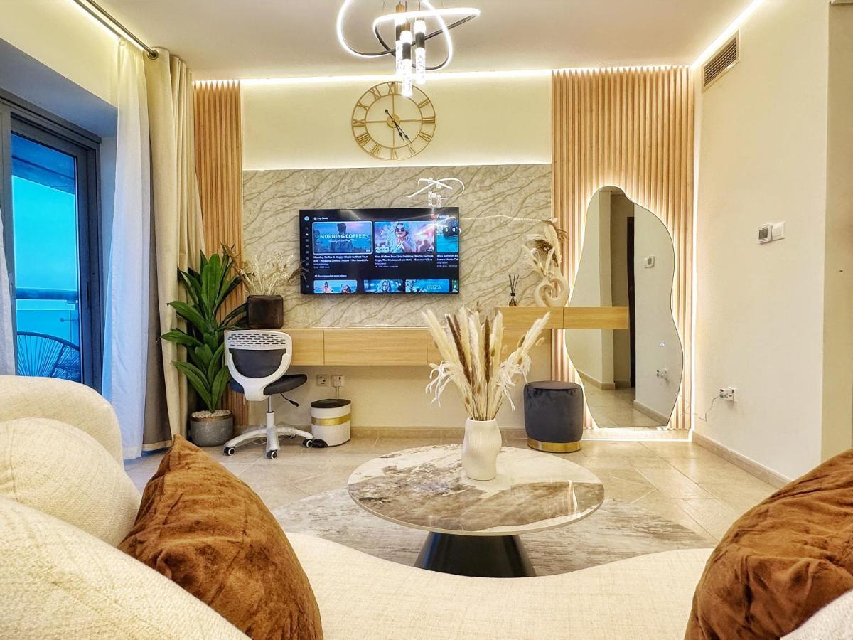 Life Above Clouds Apartment Dubai Luaran gambar