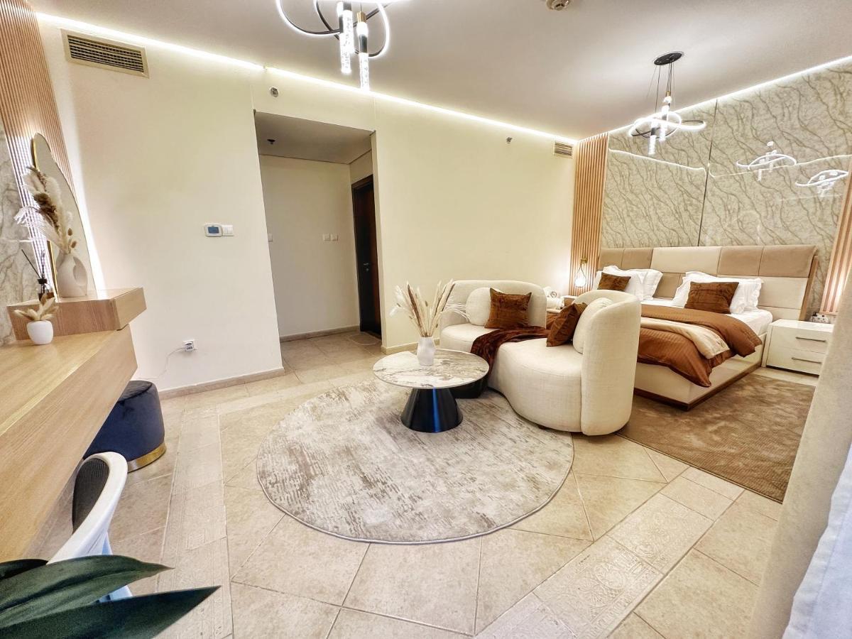 Life Above Clouds Apartment Dubai Luaran gambar