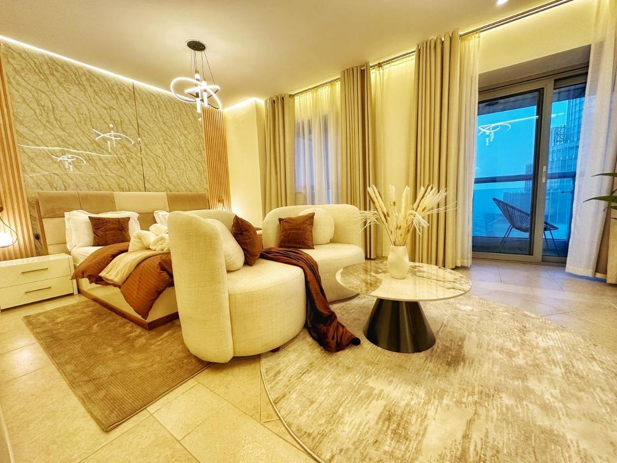 Life Above Clouds Apartment Dubai Luaran gambar