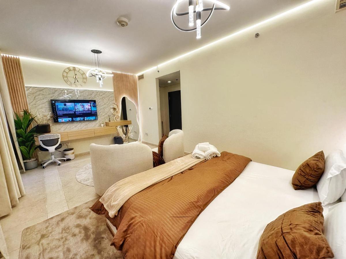 Life Above Clouds Apartment Dubai Luaran gambar