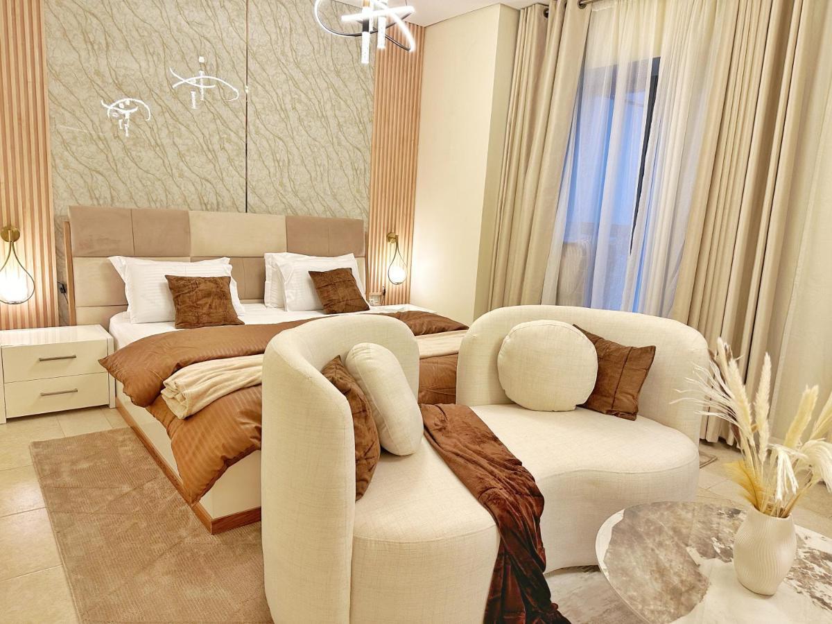 Life Above Clouds Apartment Dubai Luaran gambar
